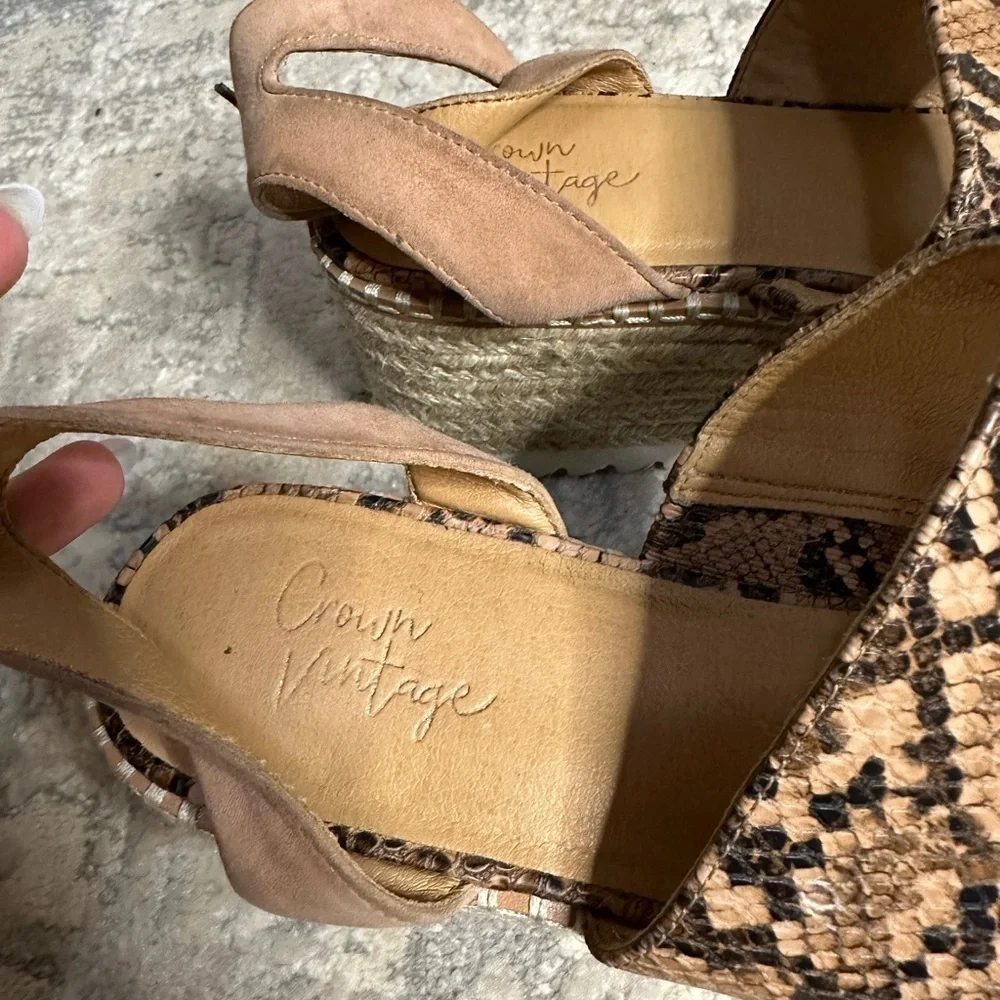 Crown Vintage crown vintage